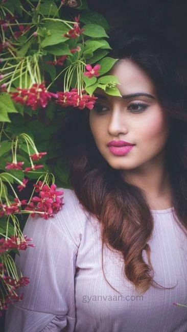 stylish fb DP for girls 3 - stylish DP for girls