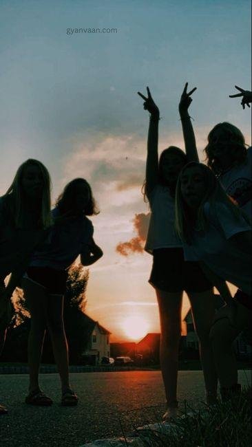 School Friends Dp 9 - friends dp