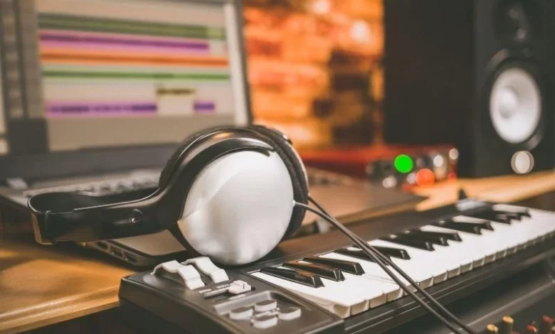 Elevate Your Beats: Unveiling Music Production Course Secrets 1 Unveiling Music Production Course Secrets