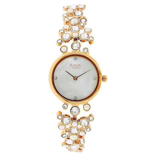 Timeless Fashion: The Finest Analog Watches for Women 3 Watches - The Finest Analog Watches for Women